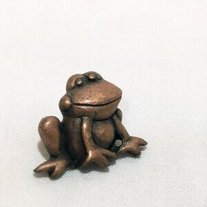Small Frog Smiling Sitting Lapel Pin 1/2" JJ Jonette Bronze Color Amphibian